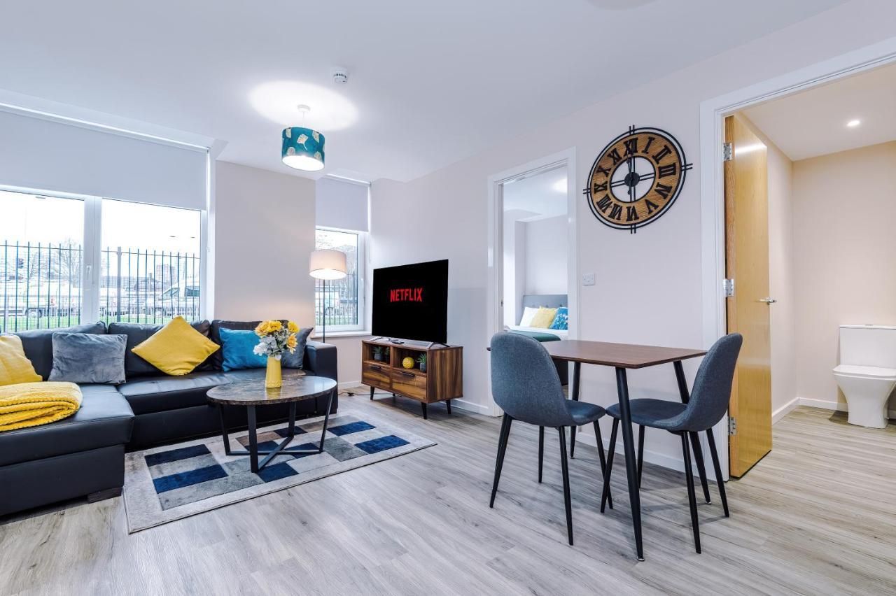 Weelky And Monthly Bookings At Cassia Unit - Telly Homes Ltd -brand New 1 Bedroom Salford, Apartamento *