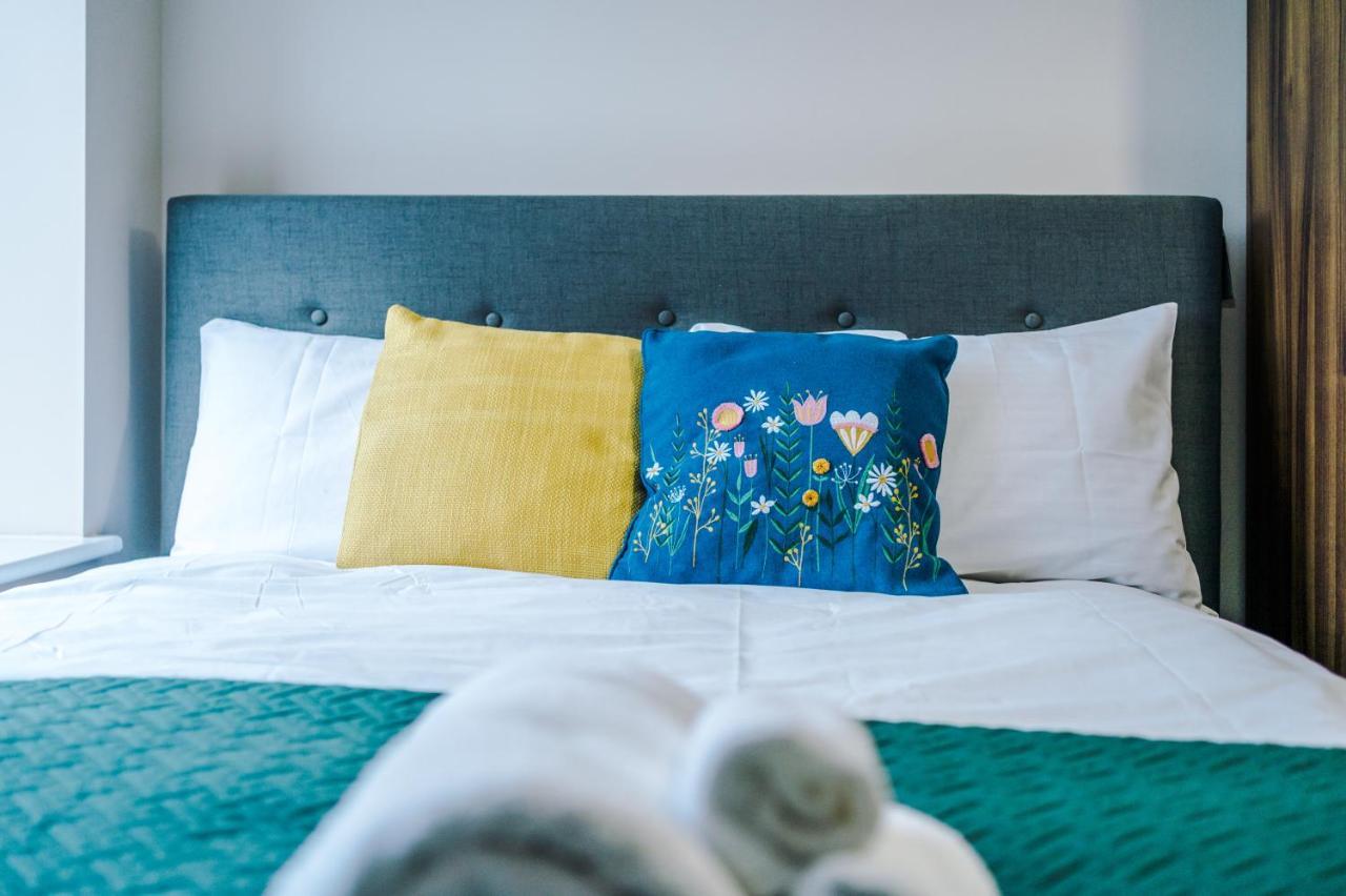 Weelky And Monthly Bookings At Cassia Unit - Telly Homes Ltd -brand New 1 Bedroom Salford,